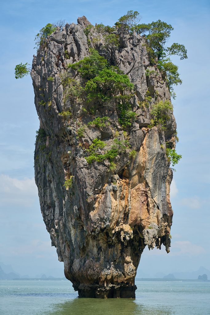 越南海边一块独特的礁石