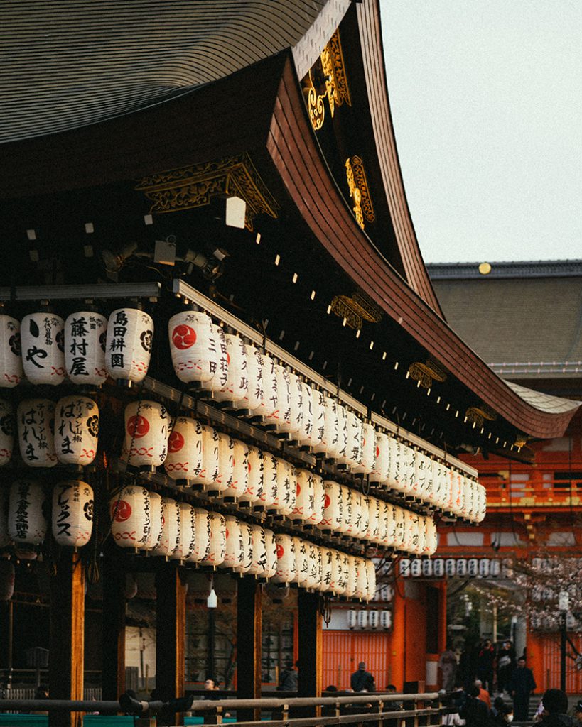 日式古建筑和灯笼