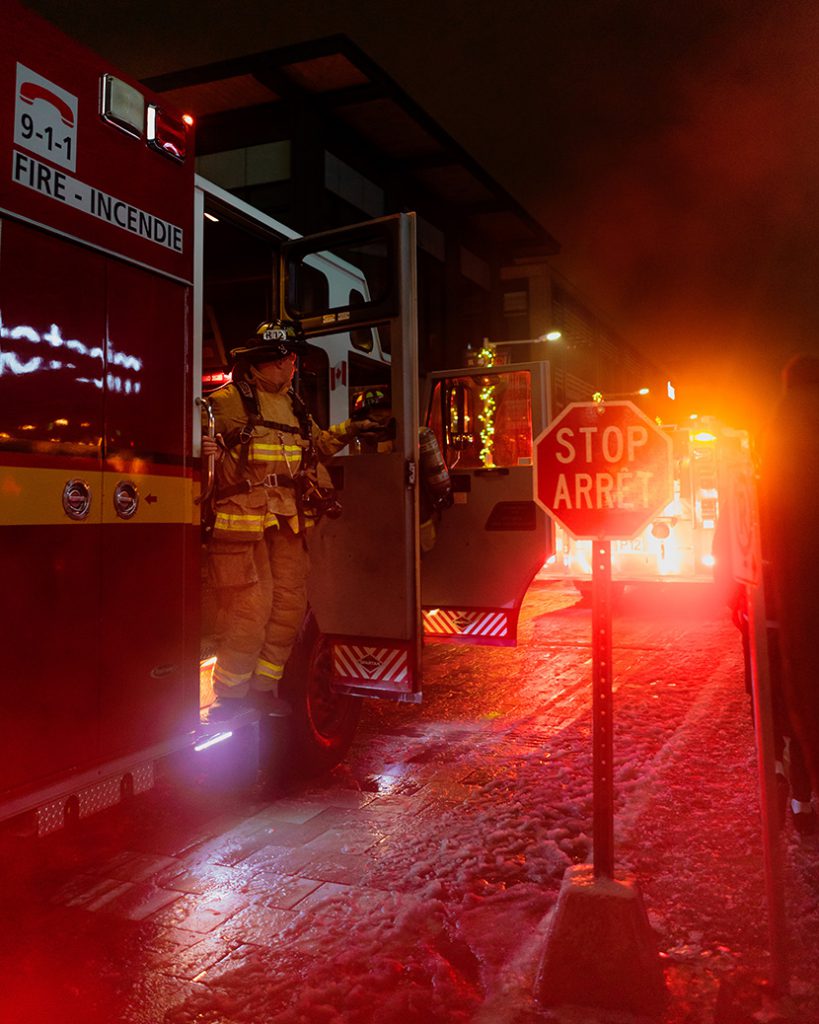 赶到现场的消防救火车911Fire-Incendie