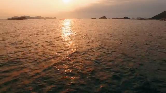 傍晚海边的小岛航拍短视频素材【4K】