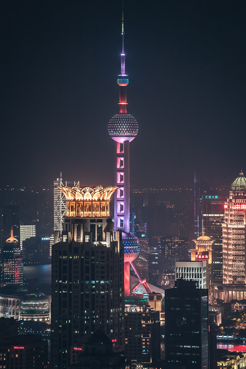 上海东方明珠塔夜景图
