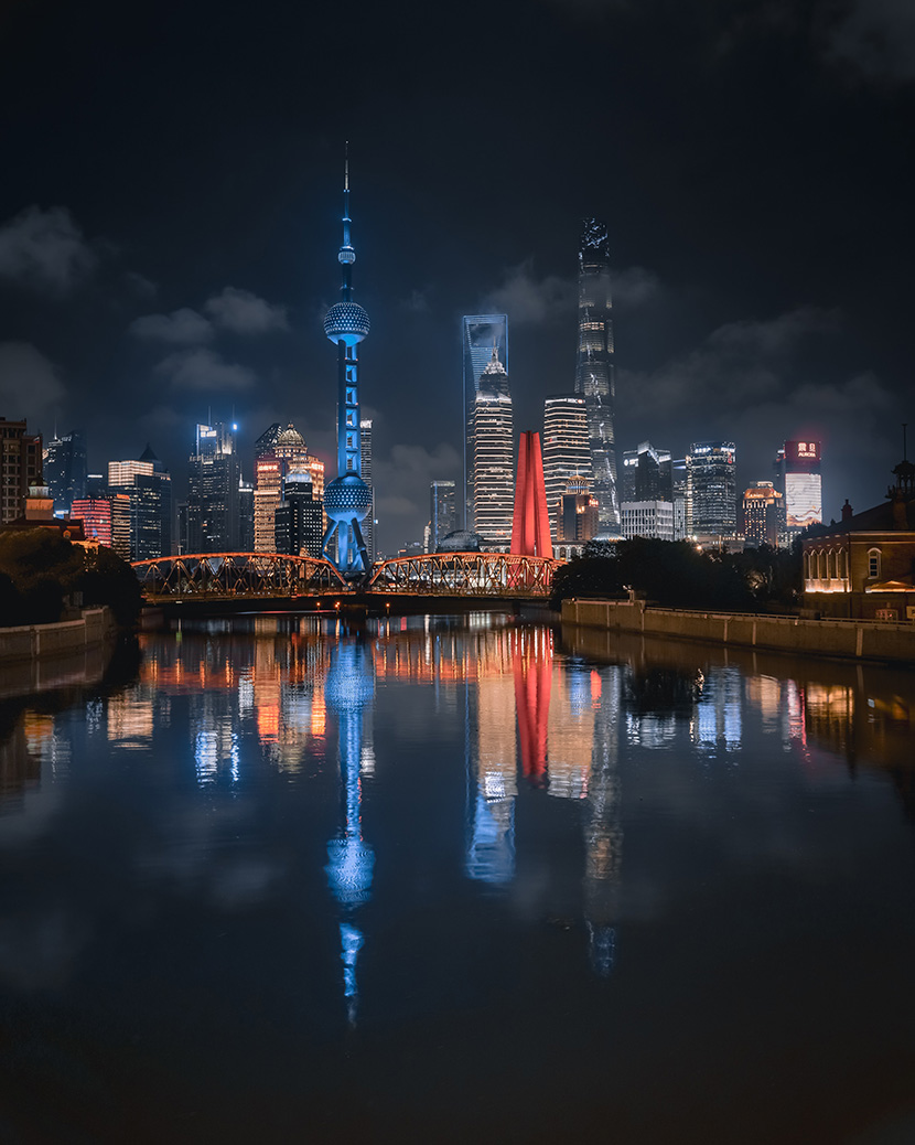 上海黄浦江边的高层建筑东方明珠塔上海中心大厦环球金融中心金茂大厦
