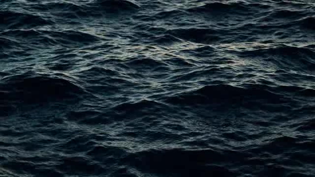 黑色的海洋波浪短视频素材