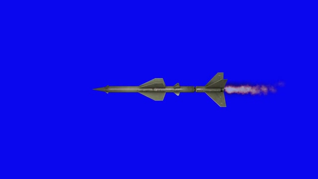 蓝幕前飞行中的飞弹三维动画短视频素材