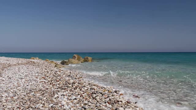 海边的鹅卵石沙滩短视频素材【4K】