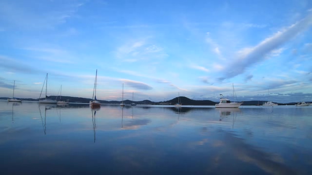 平静的游艇海湾短视频素材【4K】